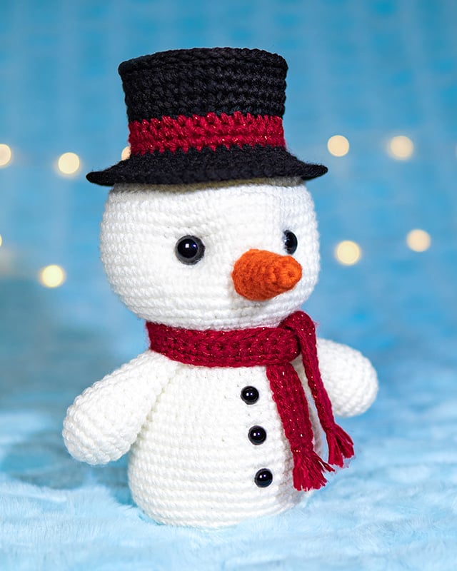 Free snowman crochet pattern