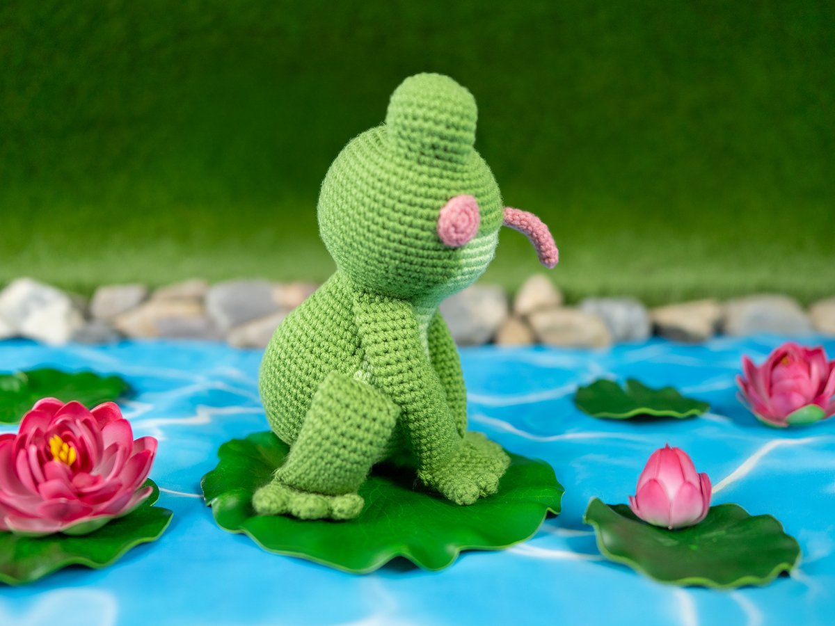 Free Frog Crochet Pattern (Side View)