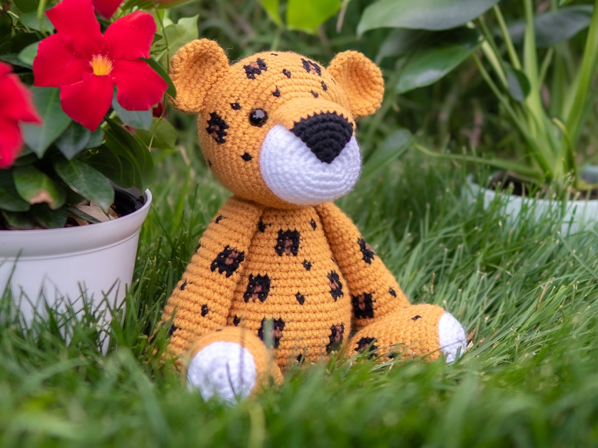 Free Jaguar Crochet Pattern (Quarter View)